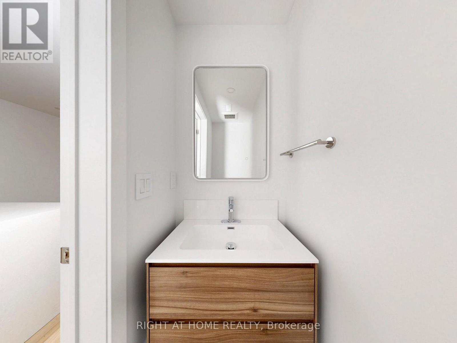 Unit 3 - 1137 Dovercourt Road, Toronto, Ontario  M6H 2Y1 - Photo 7 - W12543944