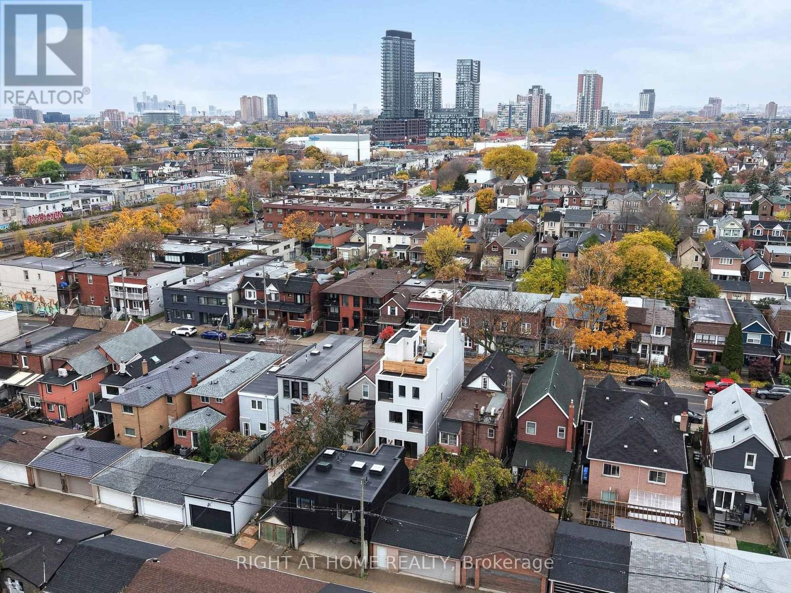 Laneway - 1137 Dovercourt Road, Toronto, Ontario  M6H 2Y1 - Photo 23 - W12543946