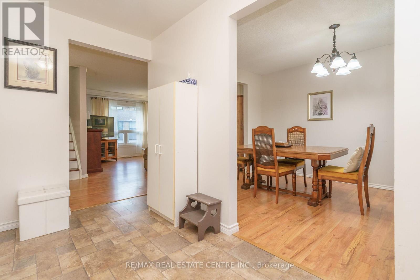 143 - 143 Ashton Crescent, Brampton, Ontario  L6S 3J9 - Photo 14 - W12543972