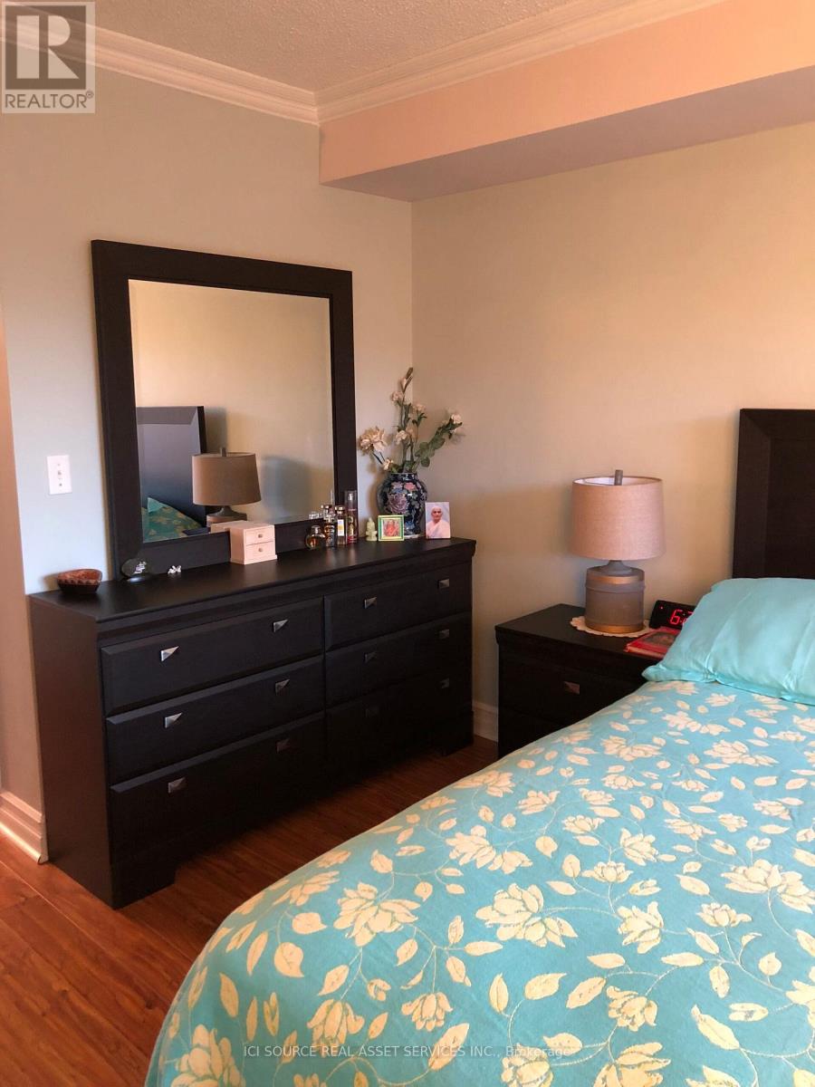 801 - 2585 Erin Centre Boulevard, Mississauga, Ontario  L5M 6Z7 - Photo 10 - W12543984