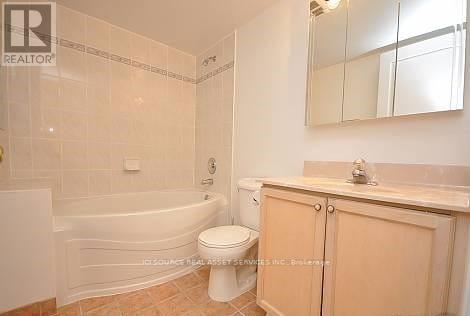 801 - 2585 Erin Centre Boulevard, Mississauga, Ontario  L5M 6Z7 - Photo 13 - W12543984