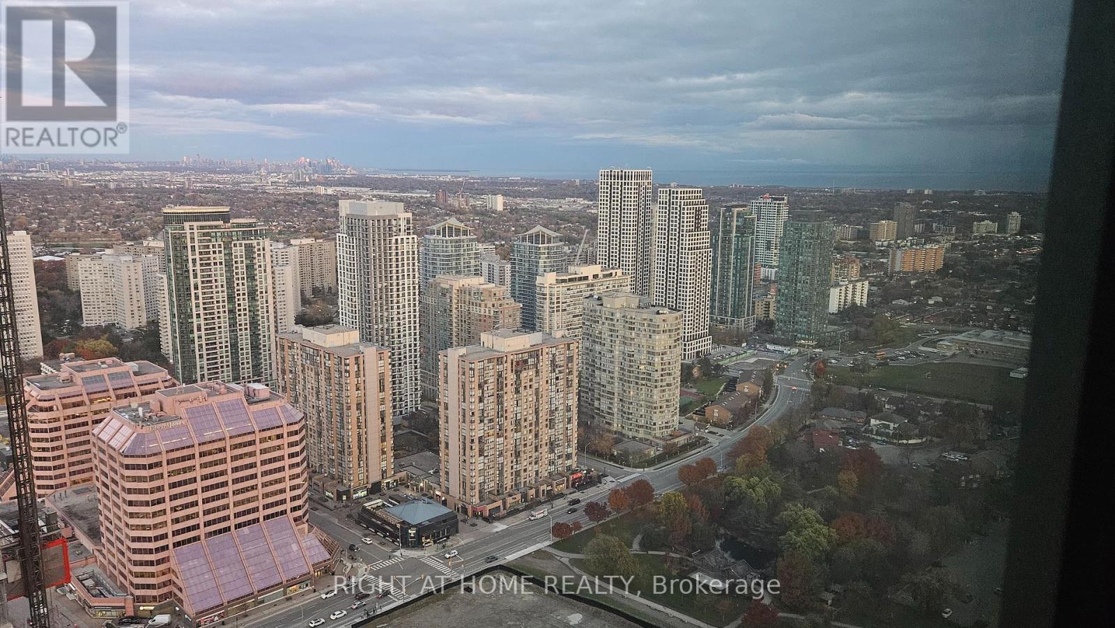 4101 - 4015 The Exchange, Mississauga, Ontario  L5B 0N9 - Photo 8 - W12543992
