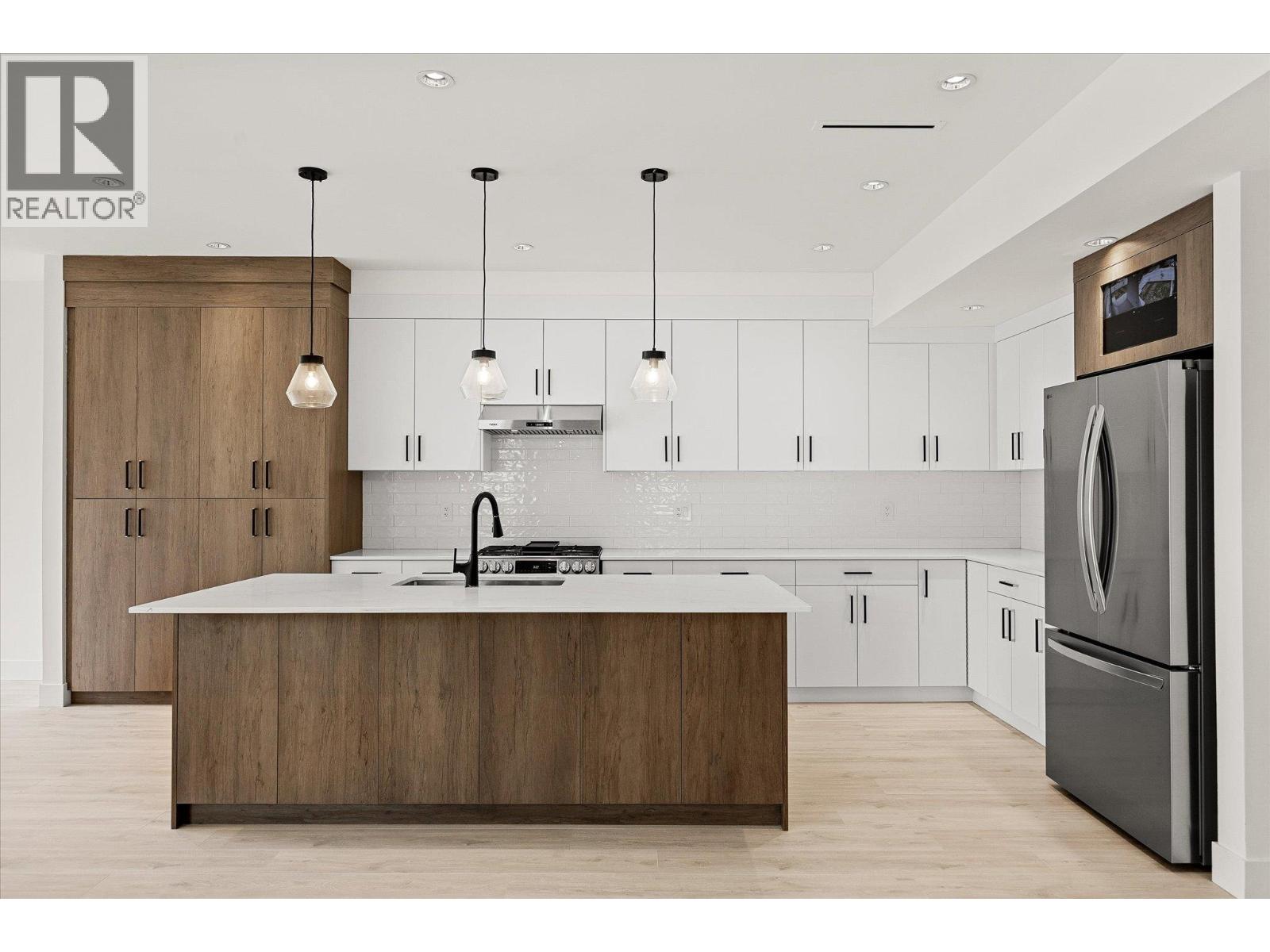 840 Grenfell Avenue Unit# 1, Kelowna, British Columbia  V1Y 5J4 - Photo 3 - 10356702