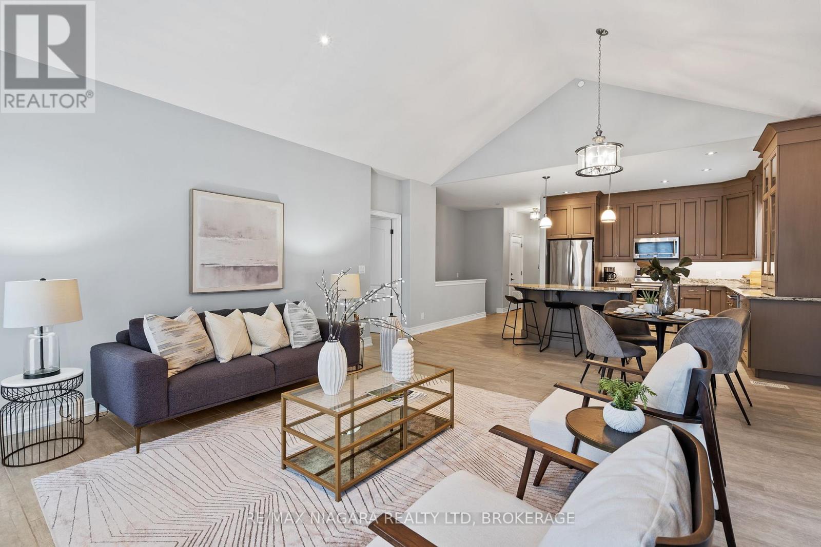 34 Blossom Common, St. Catharines, Ontario  L2M 0B3 - Photo 13 - X12351822