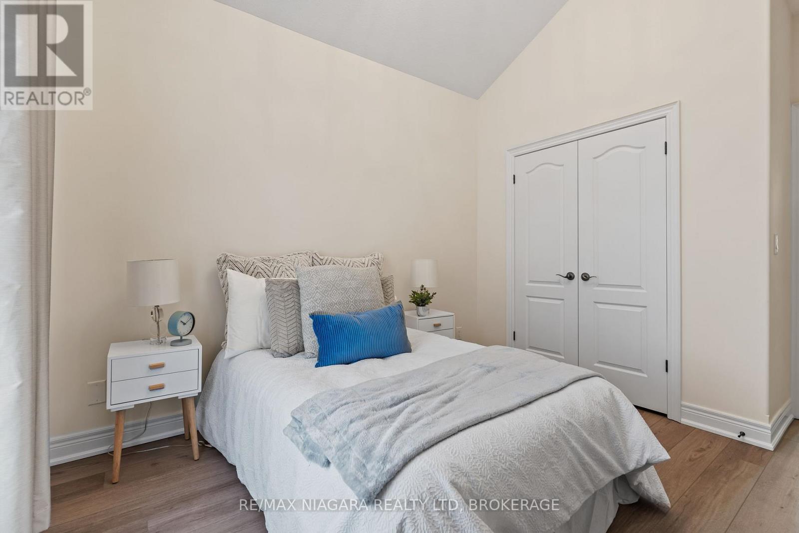 34 Blossom Common, St. Catharines, Ontario  L2M 0B3 - Photo 19 - X12351822