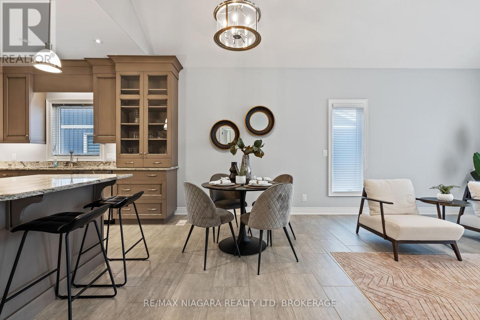 34 Blossom Common, St. Catharines, Ontario  L2M 0B3 - Photo 9 - X12351822