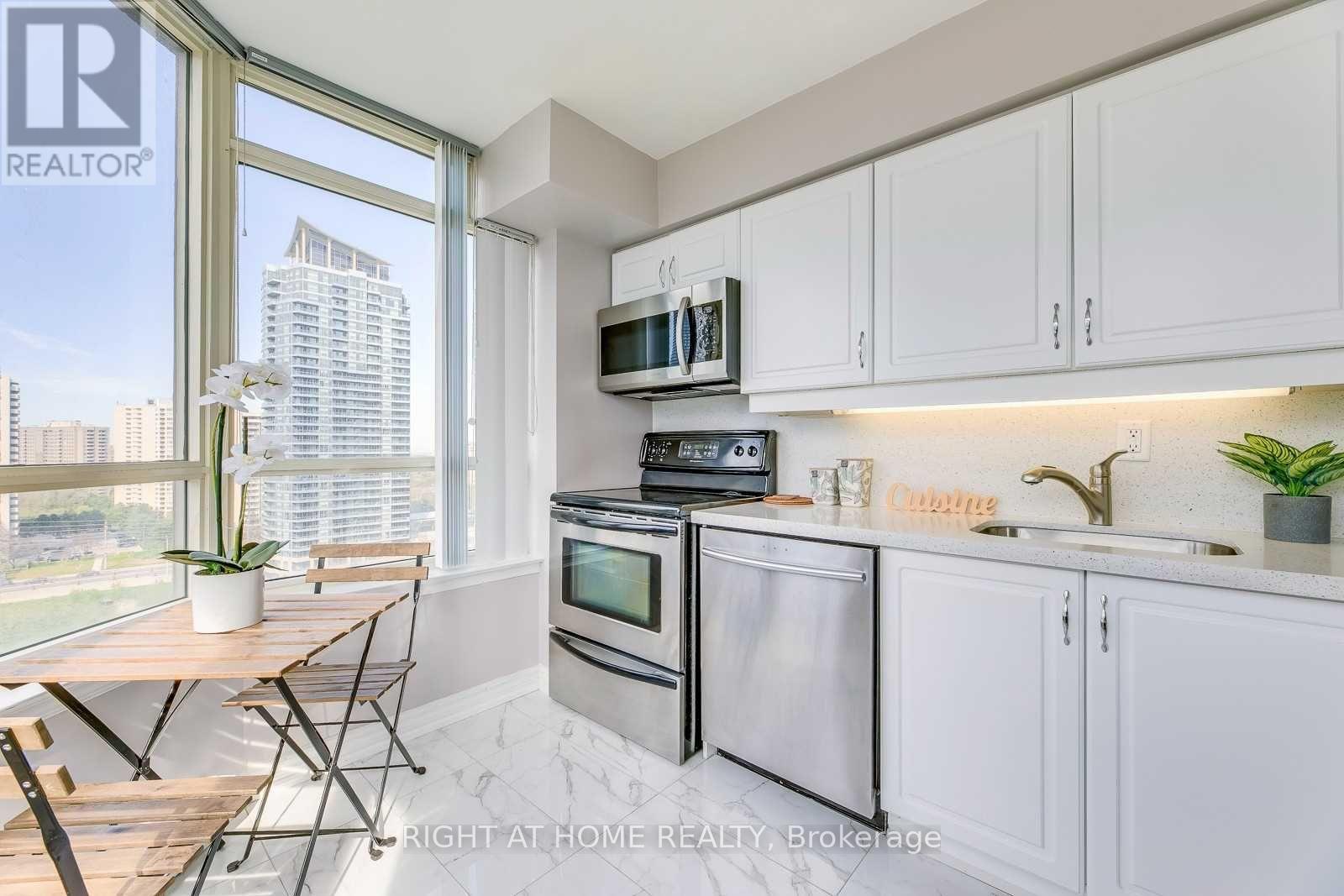 1104b - 3605 Kariya Drive, Mississauga, Ontario  L5B 3J4 - Photo 10 - W12544022