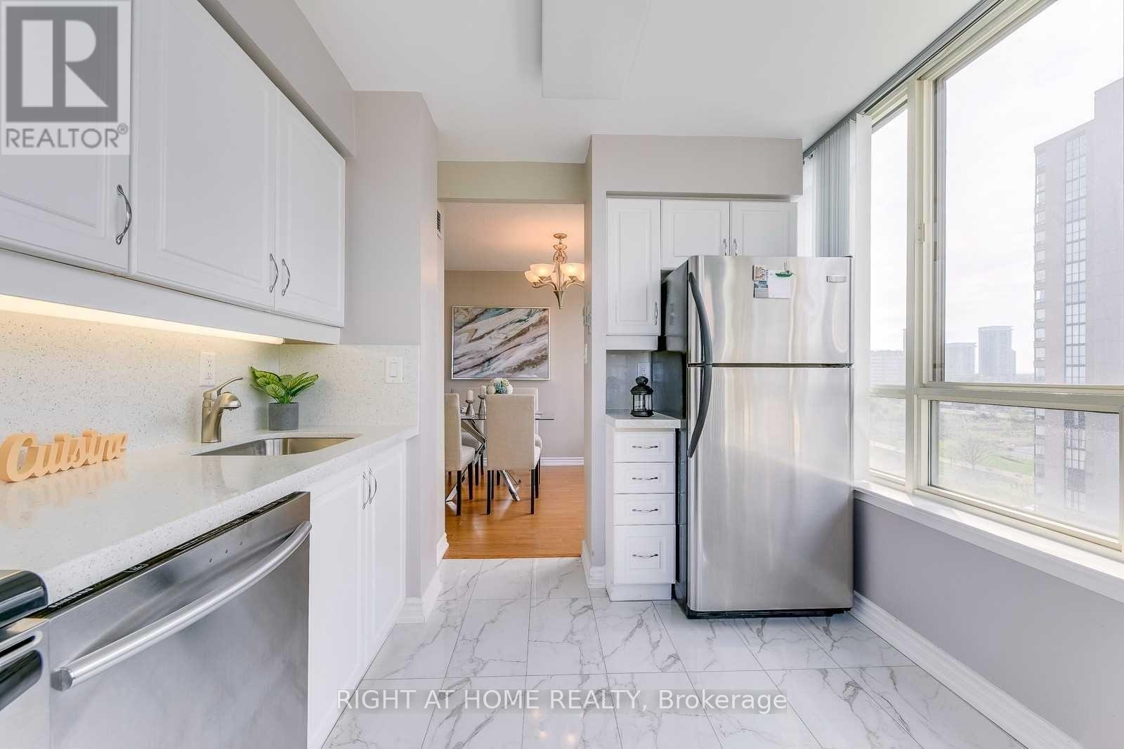 1104b - 3605 Kariya Drive, Mississauga, Ontario  L5B 3J4 - Photo 8 - W12544022