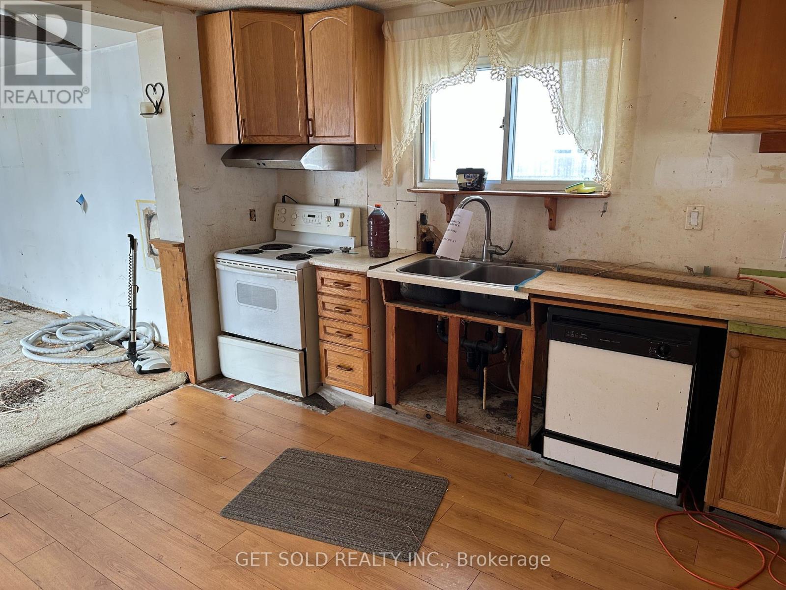 7866 Yonge Street N, Innisfil, Ontario L9S 1L4 - Photo 8 - N12531340