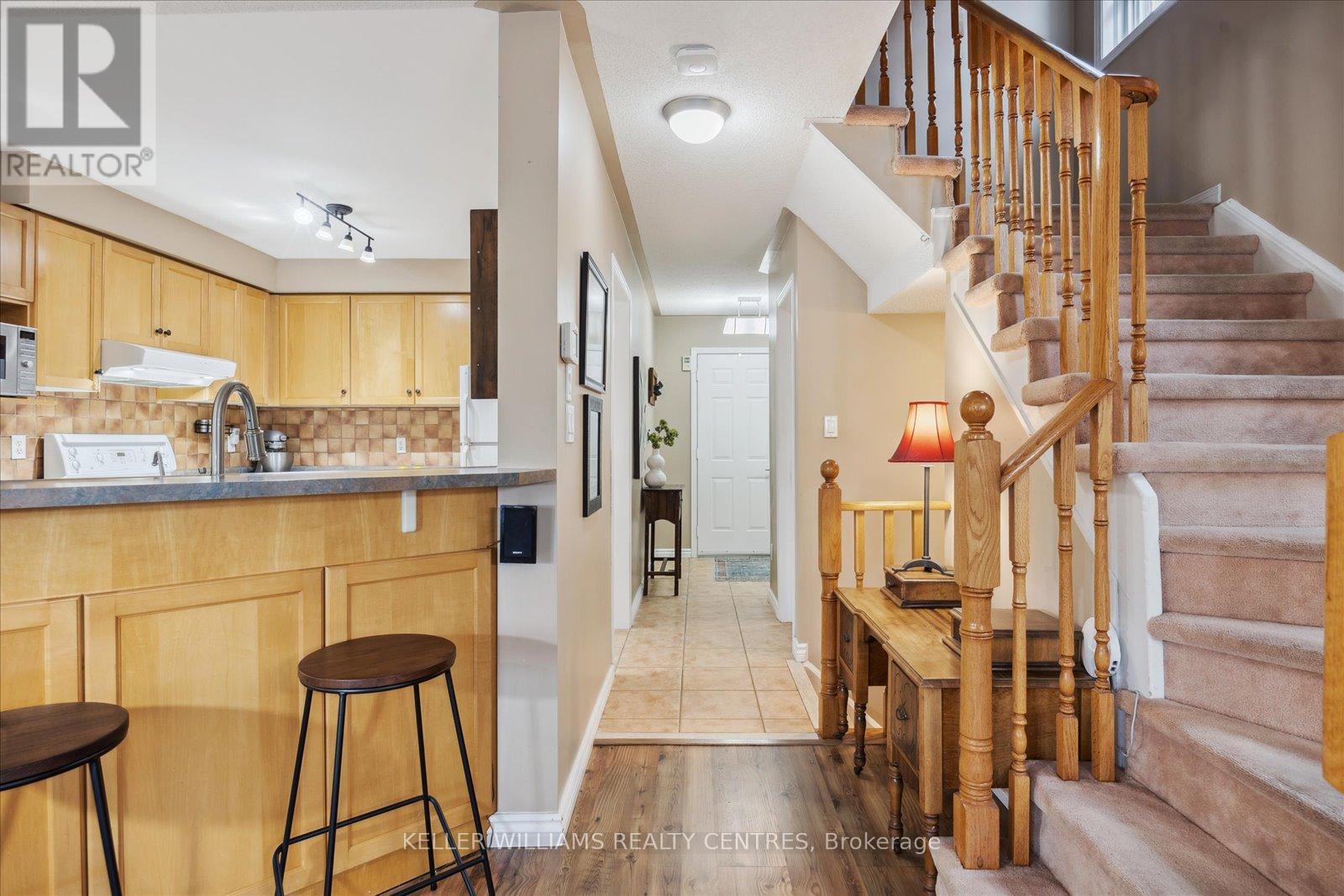 11 Snedden Avenue, Aurora, Ontario  L4G 7J6 - Photo 16 - N12541778