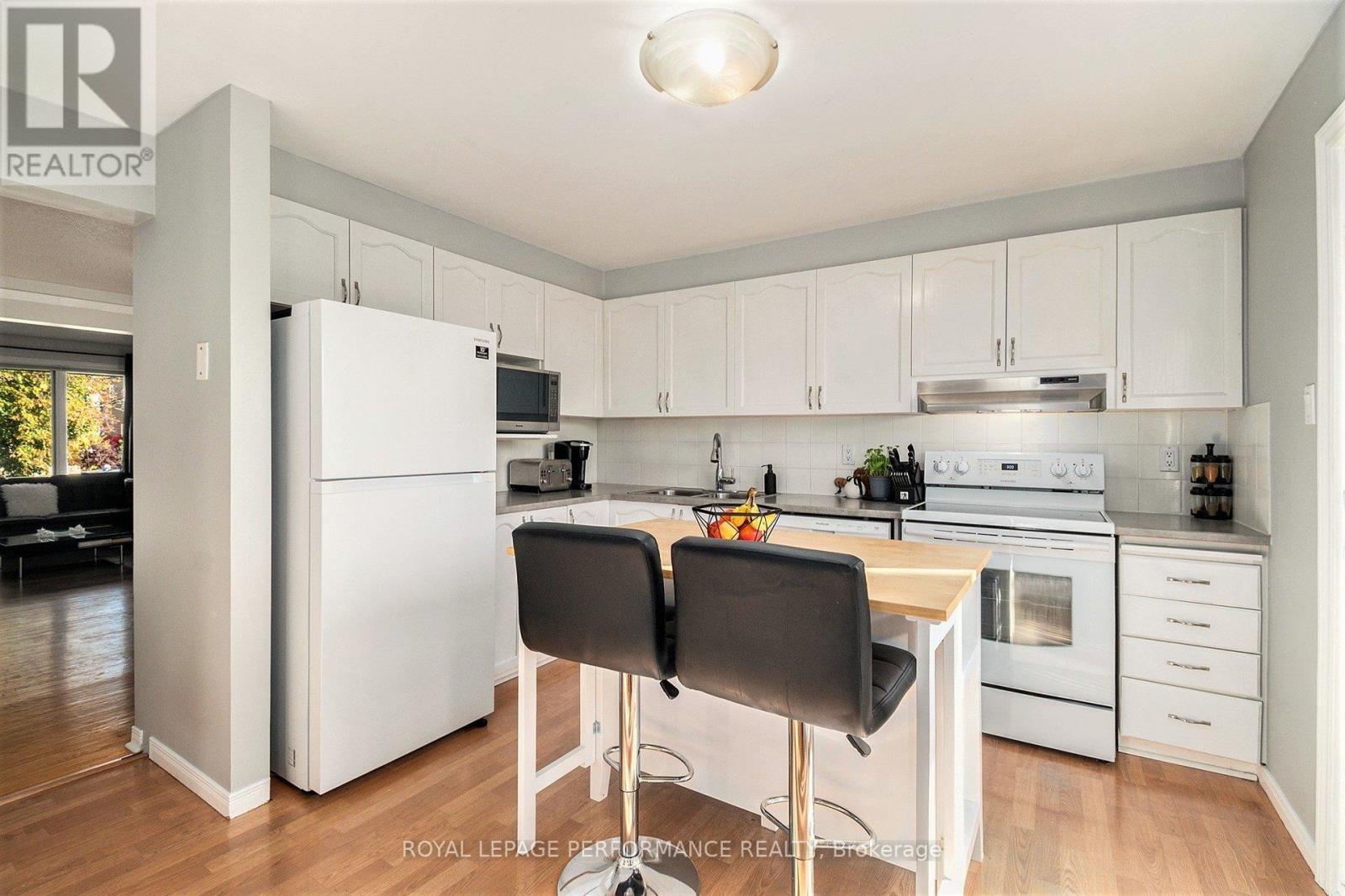 470 Rougemount Crescent, Ottawa, Ontario  K4A 2Z2 - Photo 10 - X12488590