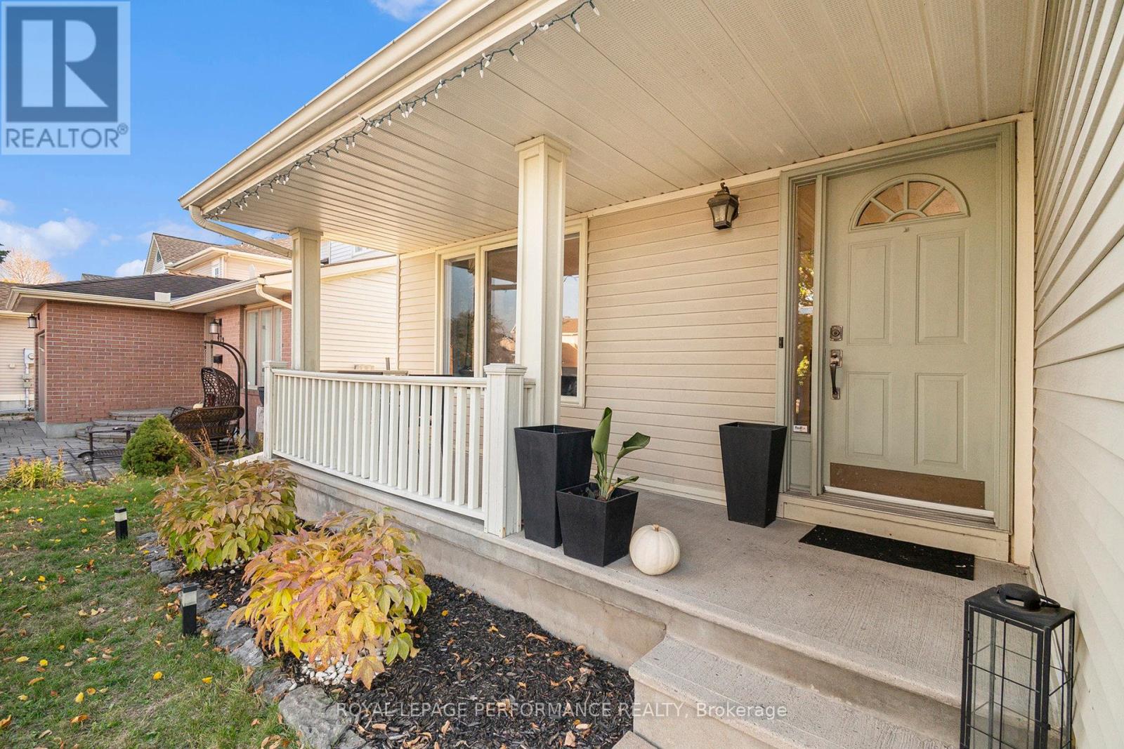 470 Rougemount Crescent, Ottawa, Ontario  K4A 2Z2 - Photo 2 - X12488590