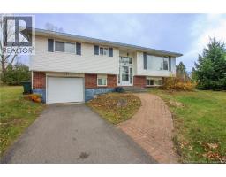 22 Mapleton, Hampton, Ca