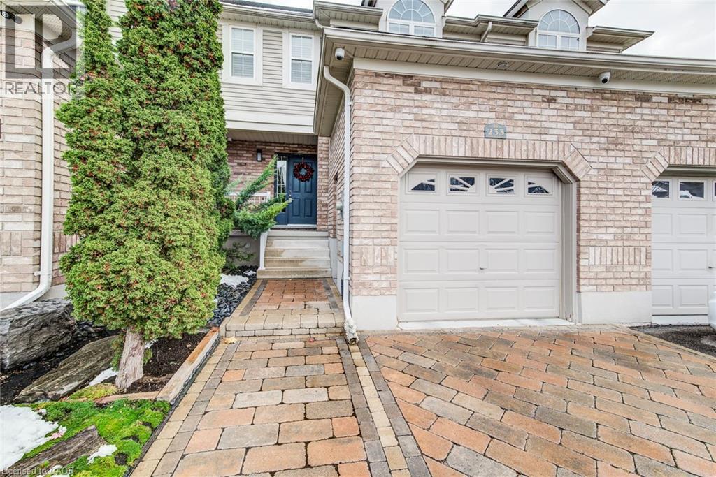 233 Cotton Grass Street, Kitchener, Ontario  N2E 4A5 - Photo 2 - 40787369
