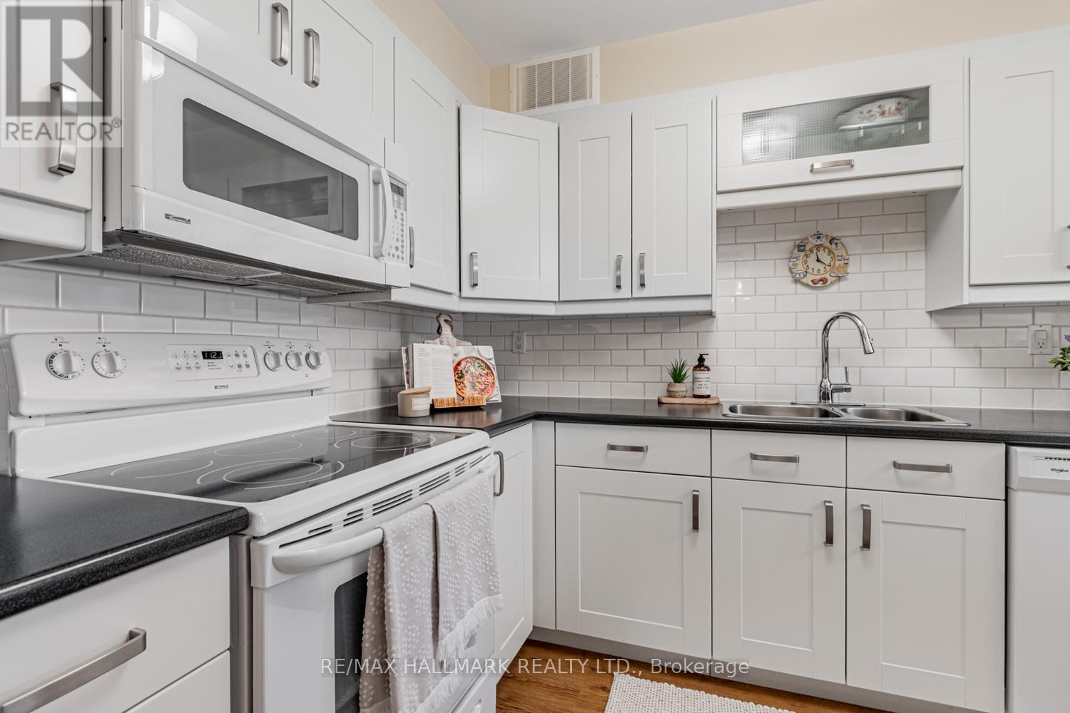 207 - 50 Baif Boulevard, Richmond Hill, Ontario  L4C 5L1 - Photo 6 - N12544030