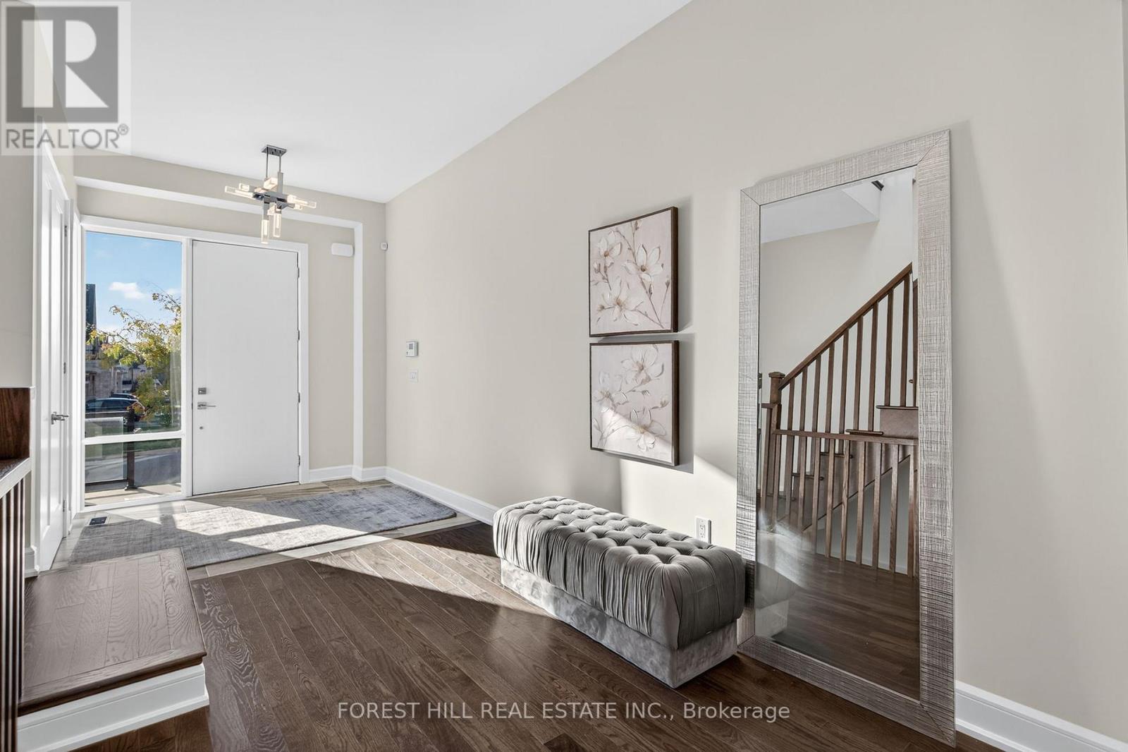 392 Farrell Road, Vaughan, Ontario  L6A 4W8 - Photo 3 - N12544062