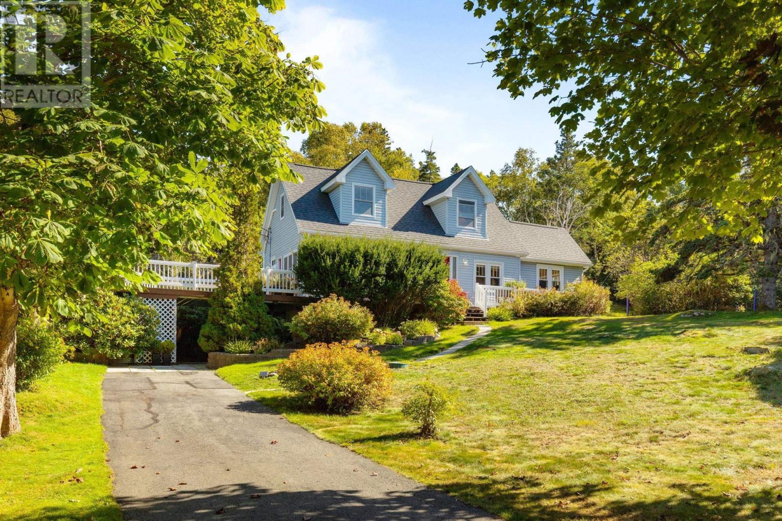 Property at 8979 Peggys Cove Road image 3