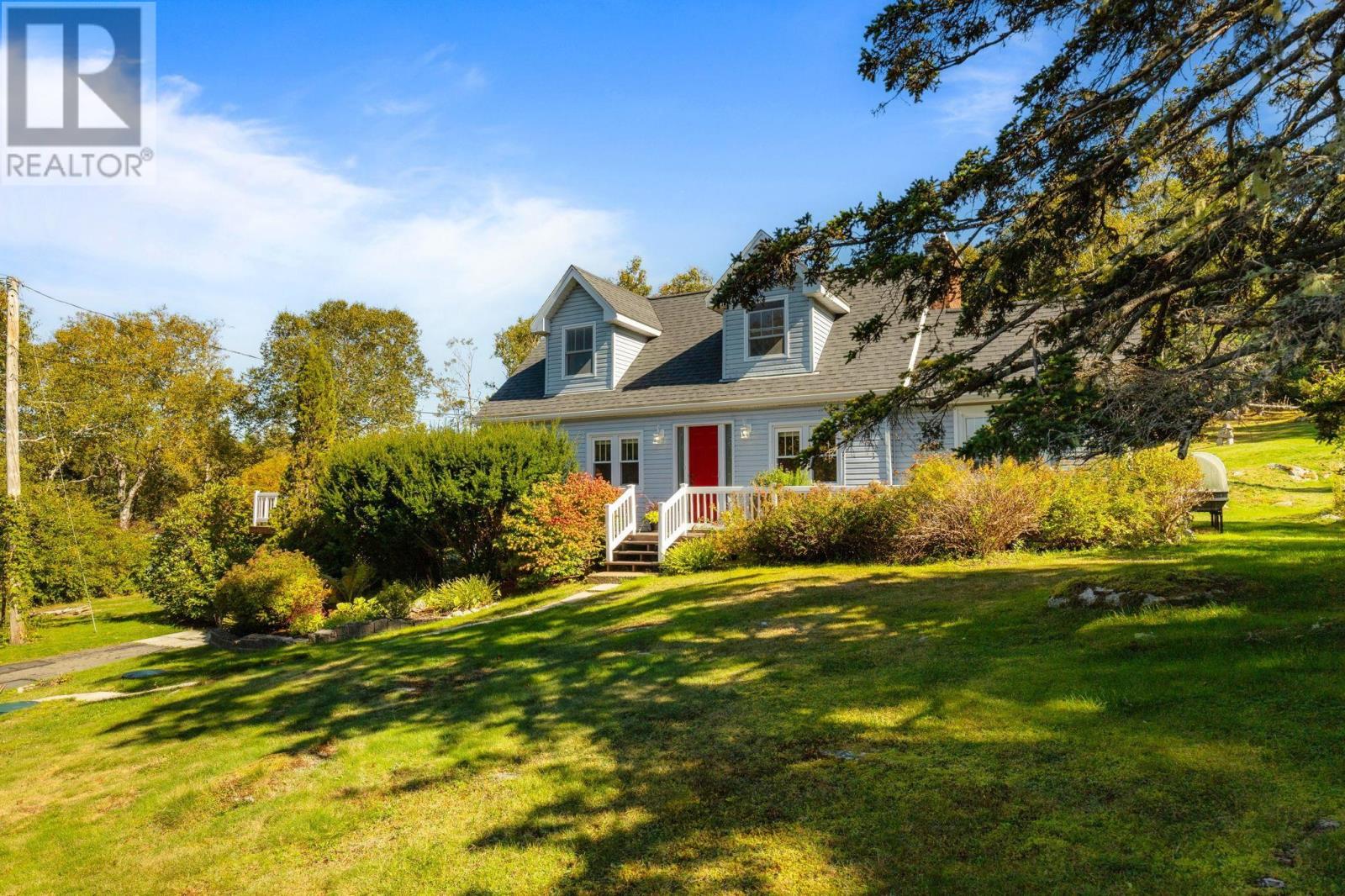 Property at 8979 Peggys Cove Road image 4