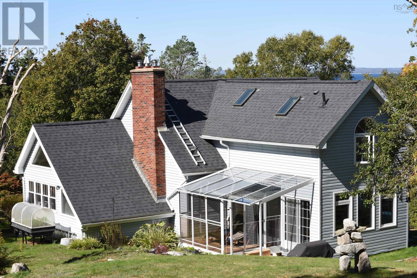 Property at 8979 Peggys Cove Road image 5