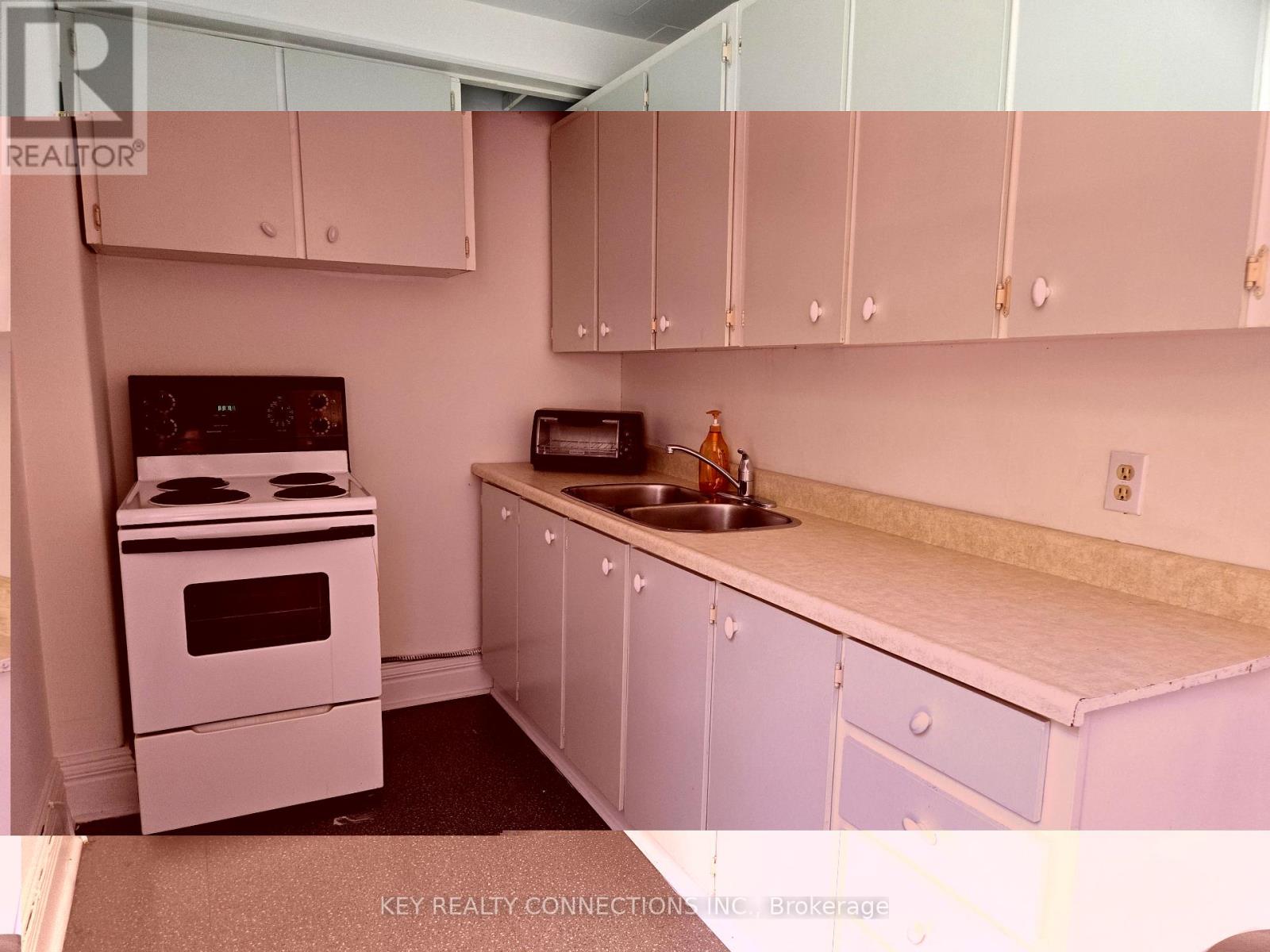 208 King Street E, Kingston, Ontario  K7L 3A4 - Photo 36 - X12544028