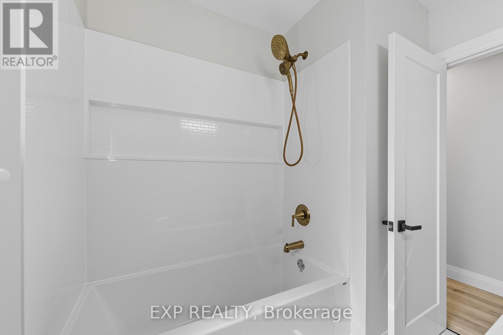 397 East 28th Street, Hamilton, Ontario  L8V 3J9 - Photo 14 - X12544060