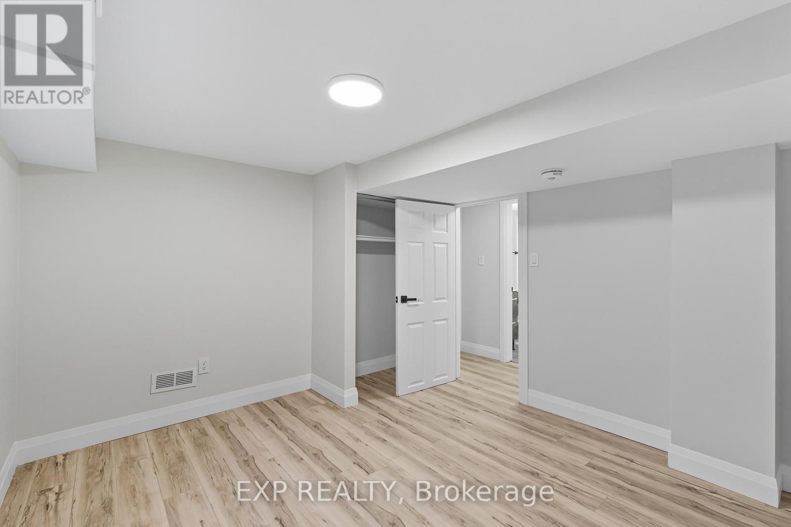 397 East 28th Street, Hamilton, Ontario  L8V 3J9 - Photo 21 - X12544060