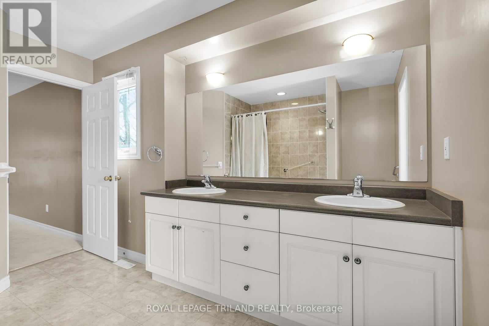 36 Thorman Terrace, St. Thomas, Ontario  N5P 4H9 - Photo 18 - X12544072