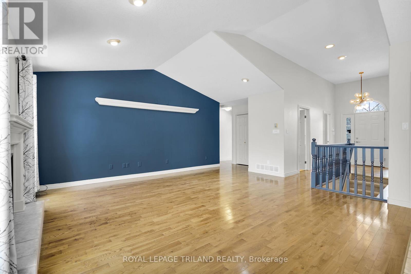 36 Thorman Terrace, St. Thomas, Ontario  N5P 4H9 - Photo 7 - X12544072