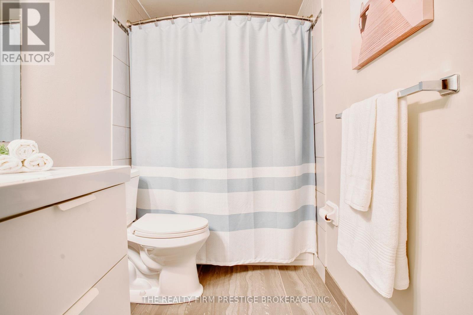 5 Sasha Crescent, London South, Ontario N6E 2M4 - Photo 5 - X12544082