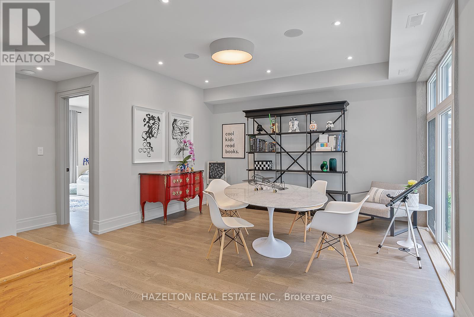 35 Worthington Crescent, Toronto, Ontario  M6S 3P5 - Photo 13 - W12428121