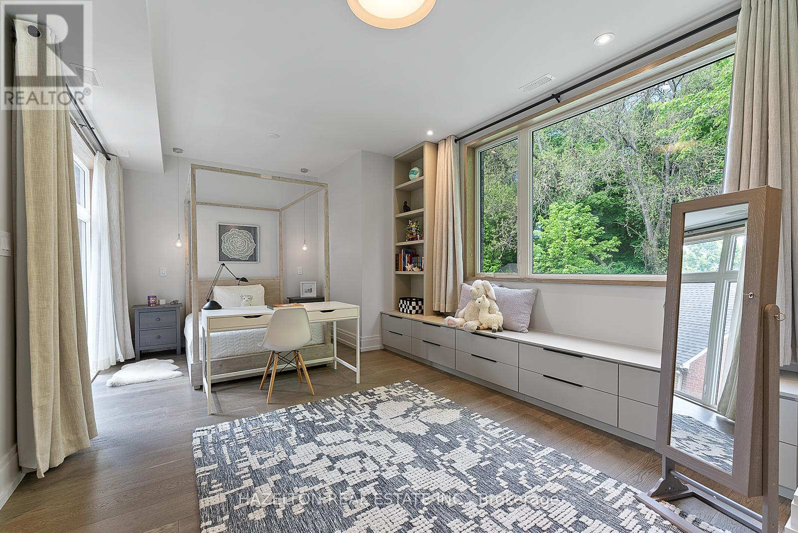 35 Worthington Crescent, Toronto, Ontario  M6S 3P5 - Photo 18 - W12428121