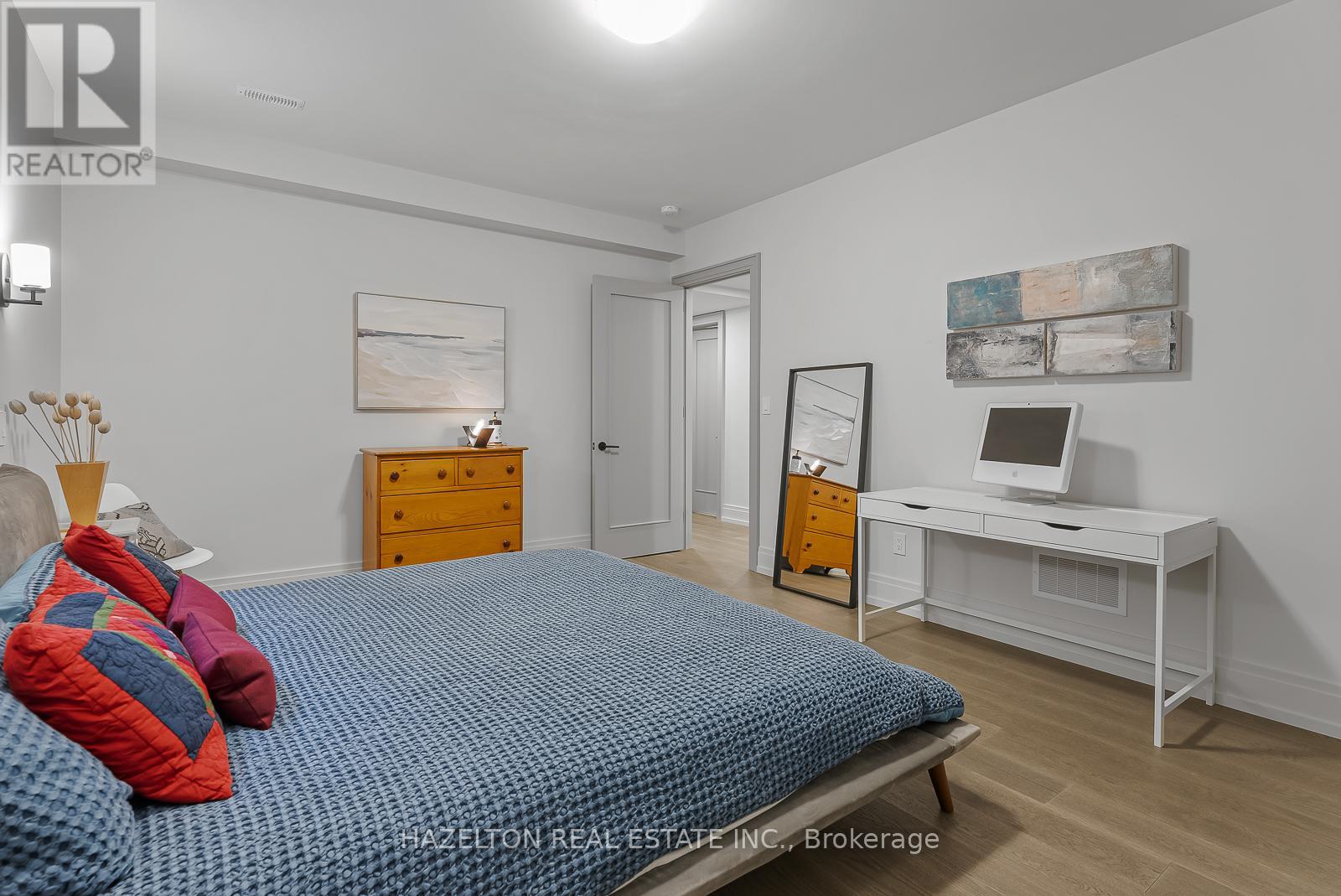 35 Worthington Crescent, Toronto, Ontario  M6S 3P5 - Photo 34 - W12428121