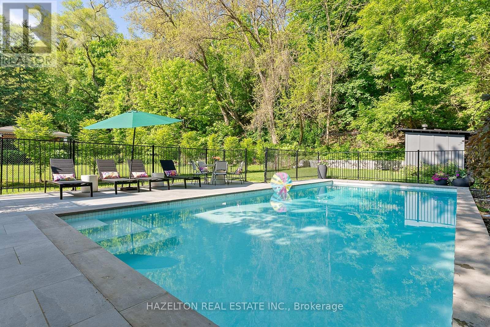 35 Worthington Crescent, Toronto, Ontario  M6S 3P5 - Photo 38 - W12428121