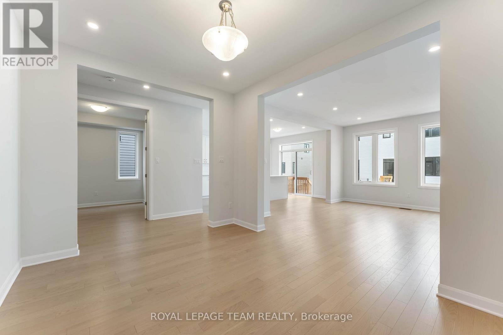 226 Prosperity Walk, Ottawa, Ontario  K2V 0V4 - Photo 6 - X12089096