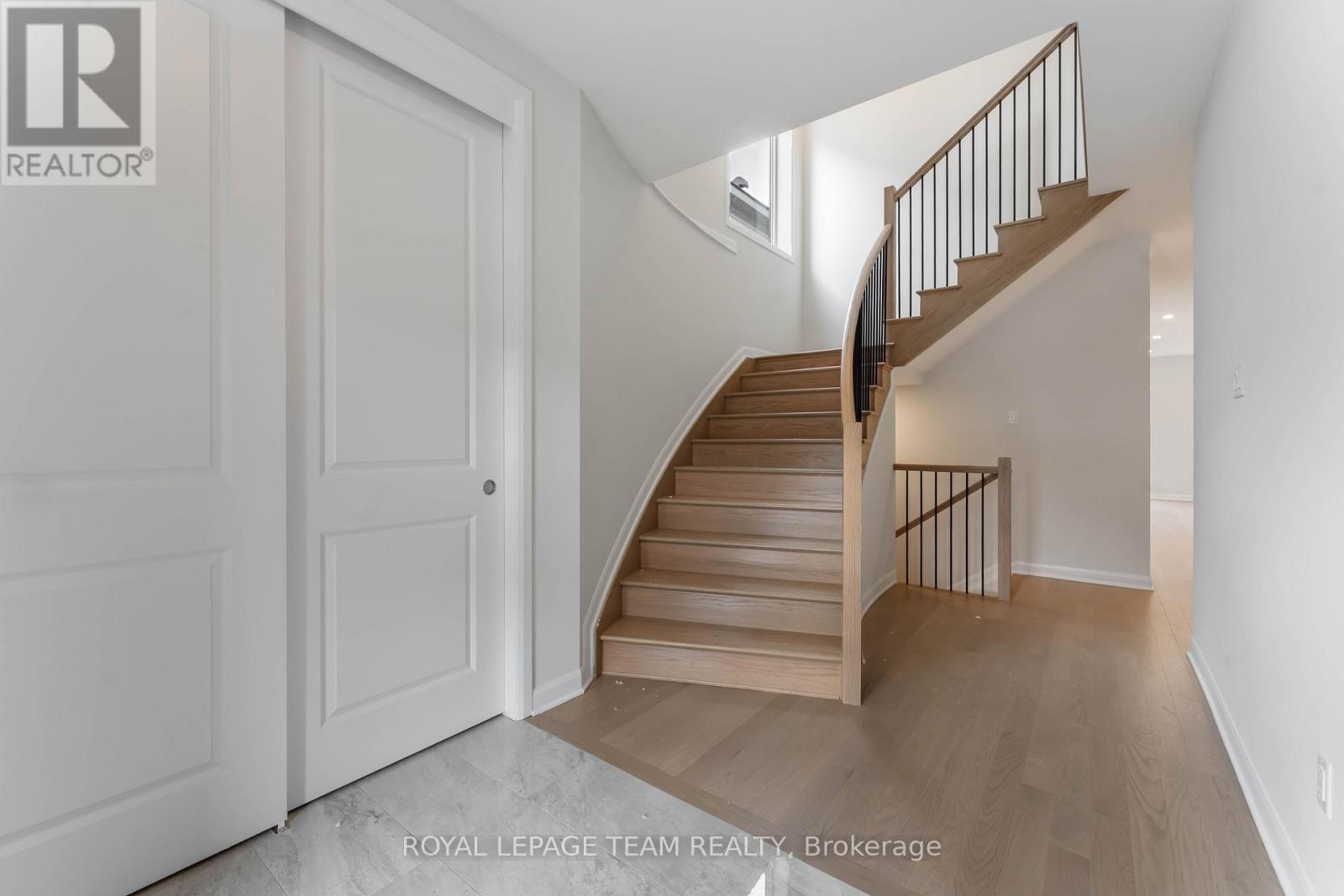 226 Prosperity Walk, Ottawa, Ontario  K2V 0V4 - Photo 3 - X12089096