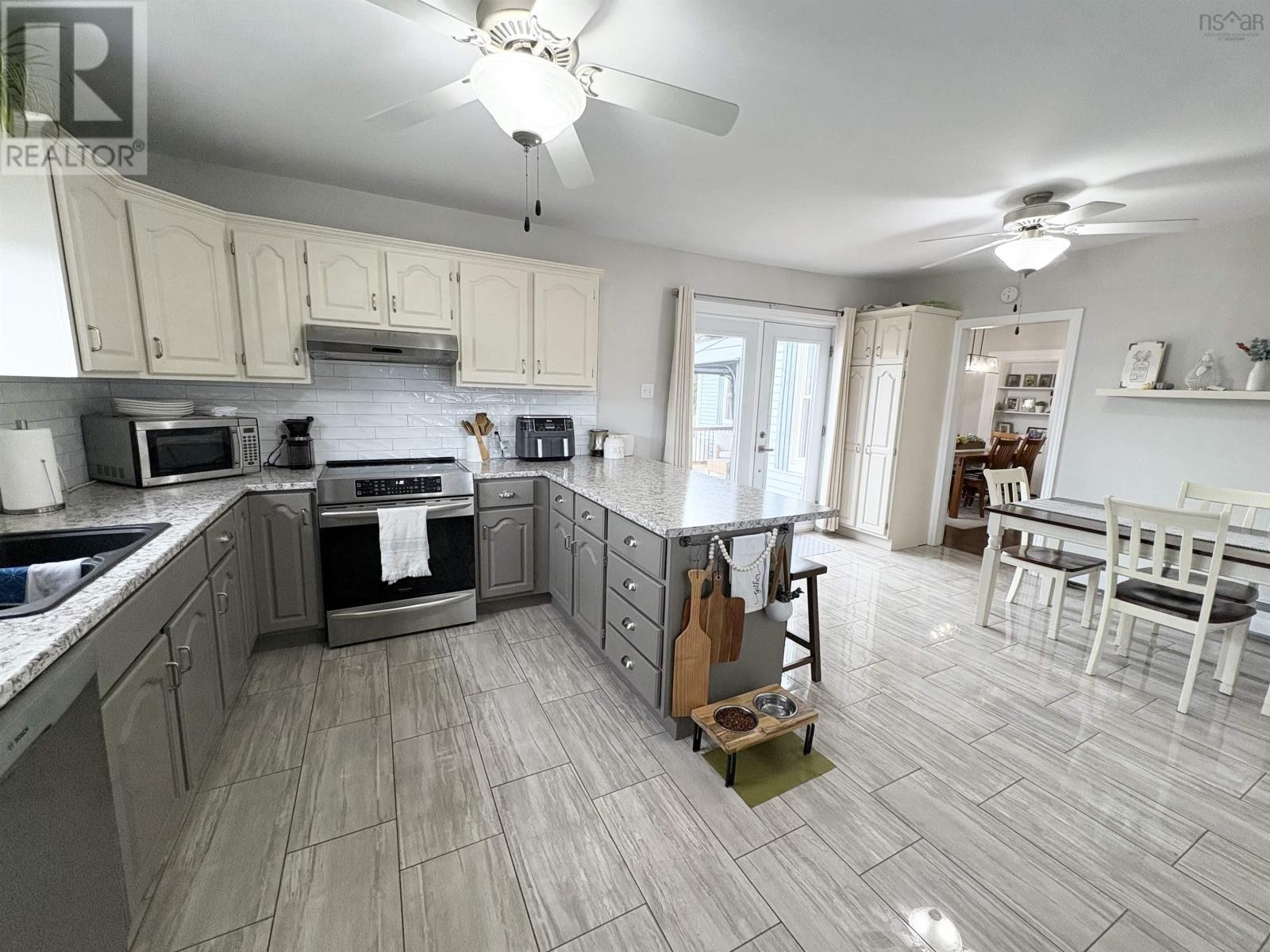 21 Oak Street, Pictou, Nova Scotia  B0K 1H0 - Photo 15 - 202524232