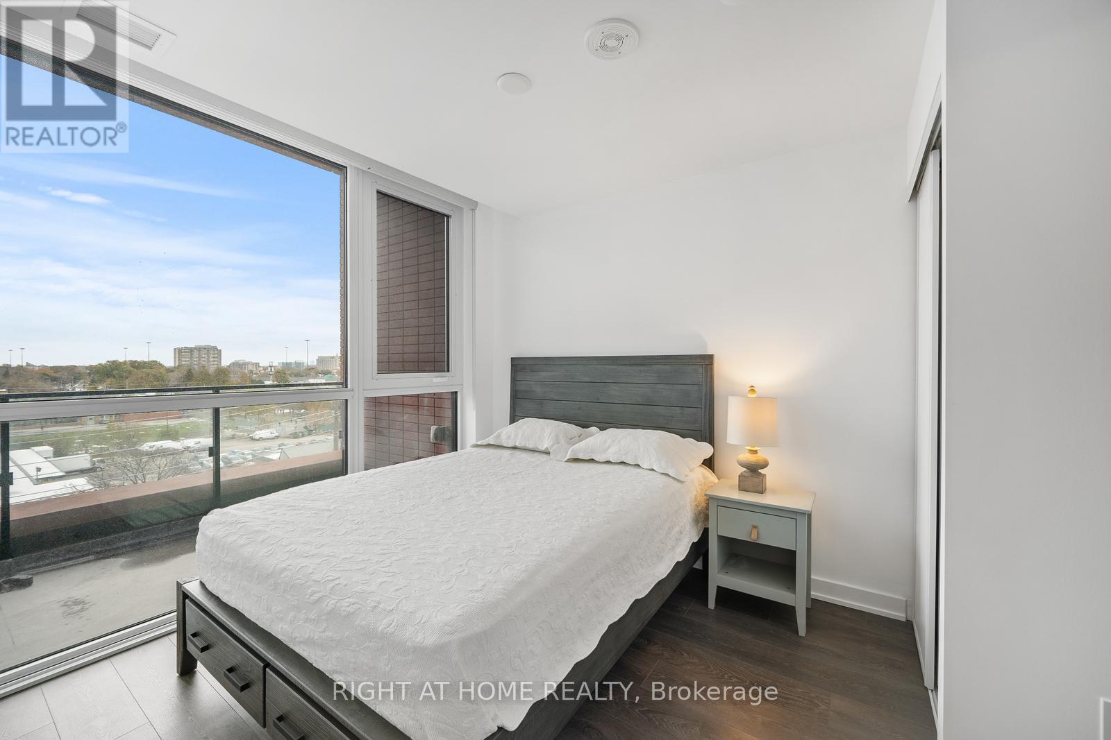 607 - 8 Tippett Road, Toronto, Ontario  M3H 0E7 - Photo 10 - C12544068