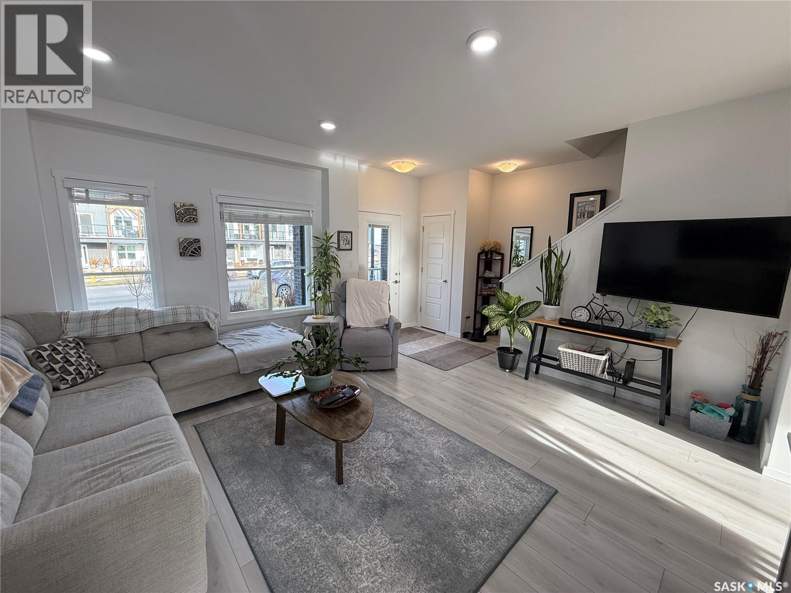 4226 Brighton Circle, Saskatoon, Saskatchewan  S7V 0N5 - Photo 4 - SK024041