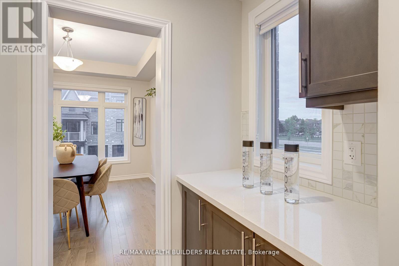 31 William Shearn Crescent, Markham, Ontario  L6C 3J3 - Photo 18 - N12544096