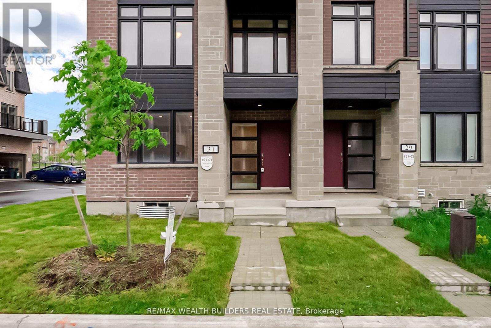 31 William Shearn Crescent, Markham, Ontario  L6C 3J3 - Photo 3 - N12544096