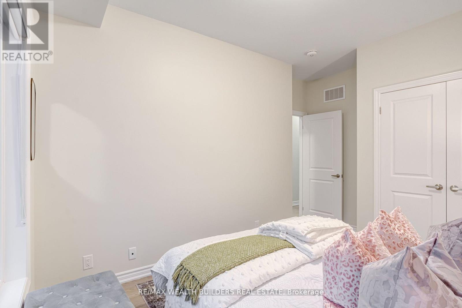 31 William Shearn Crescent, Markham, Ontario  L6C 3J3 - Photo 34 - N12544096