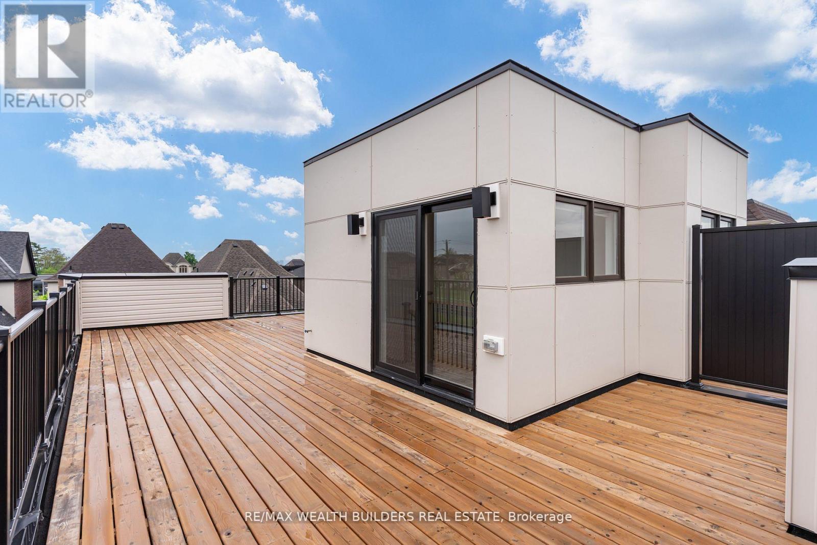 31 William Shearn Crescent, Markham, Ontario  L6C 3J3 - Photo 38 - N12544096