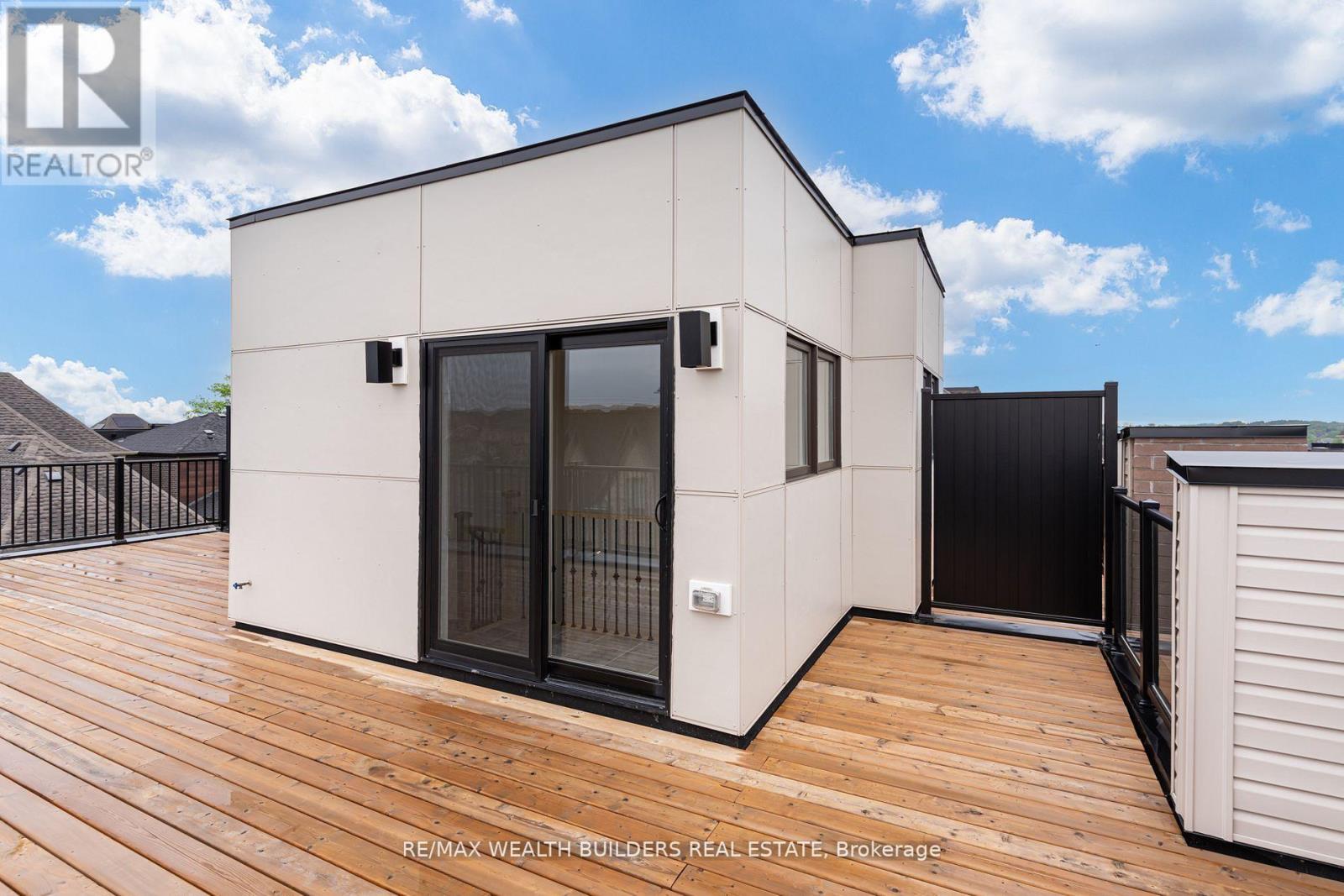 31 William Shearn Crescent, Markham, Ontario  L6C 3J3 - Photo 41 - N12544096