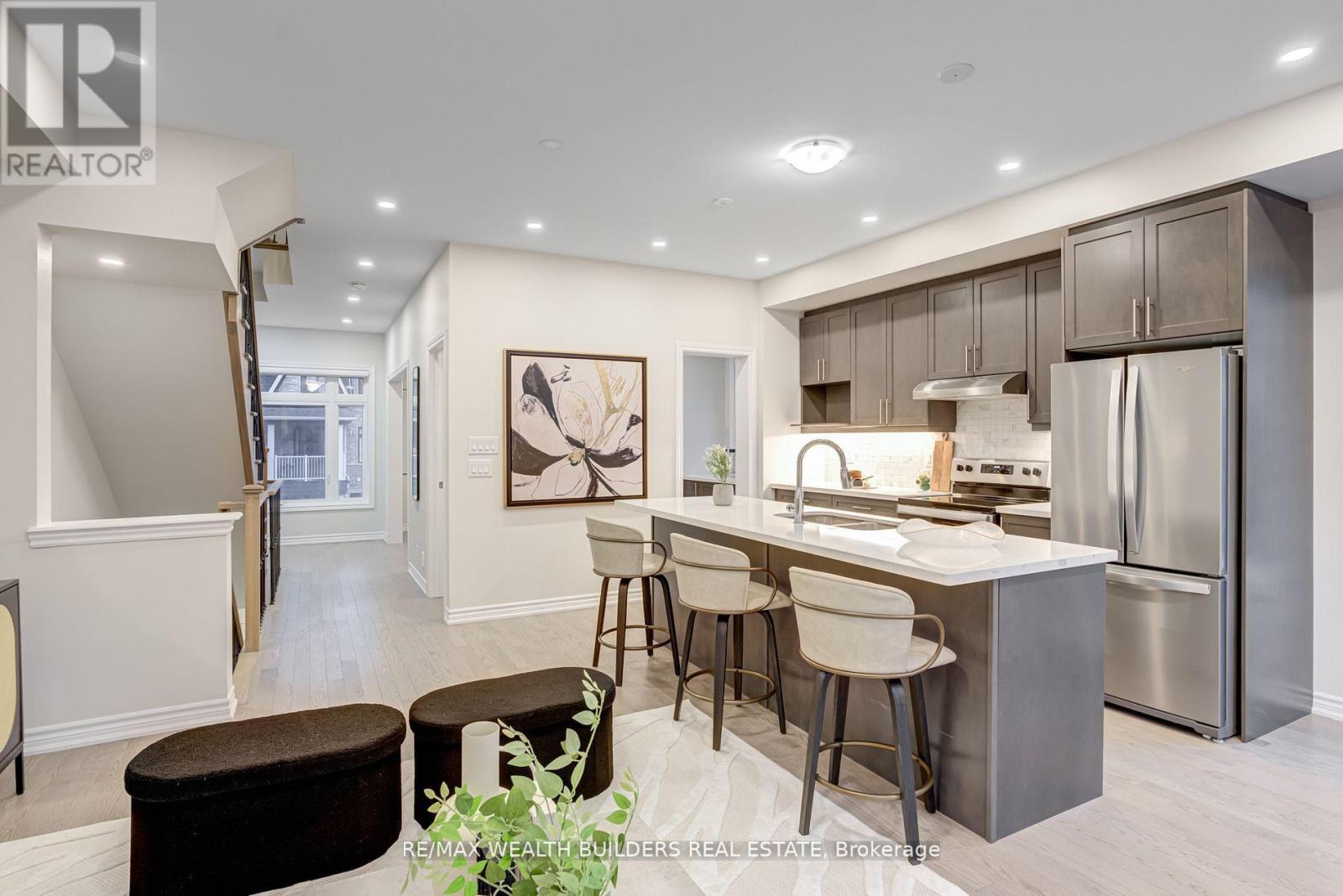 31 William Shearn Crescent, Markham, Ontario  L6C 3J3 - Photo 8 - N12544096