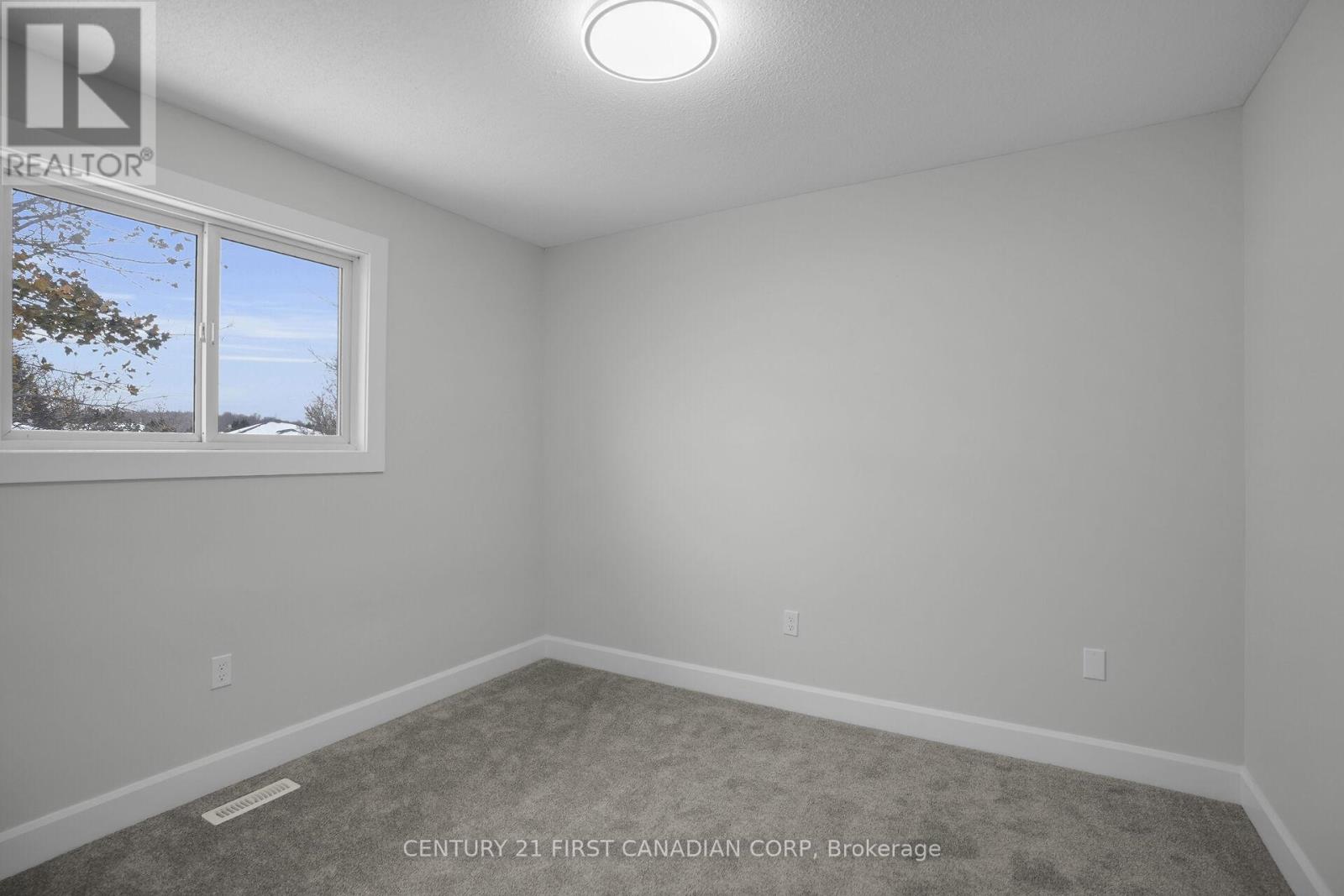 Photo 31 of 49 for 214 Portsmouth Crescent E