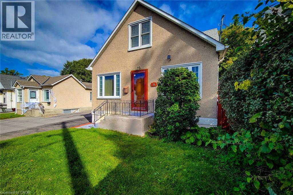 38 Haig Street, St. Catharines, Ontario L2R 2K8 - Photo 2 - 40787864