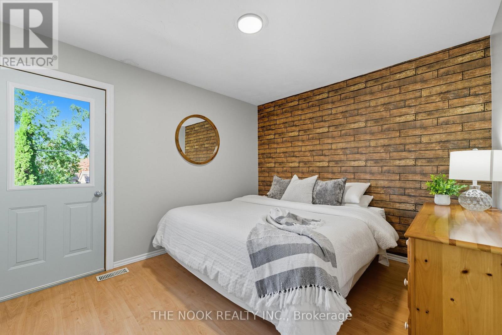 288 Collison Crescent, Peterborough, Ontario K9J 1A8 - Photo 8 - X12544112