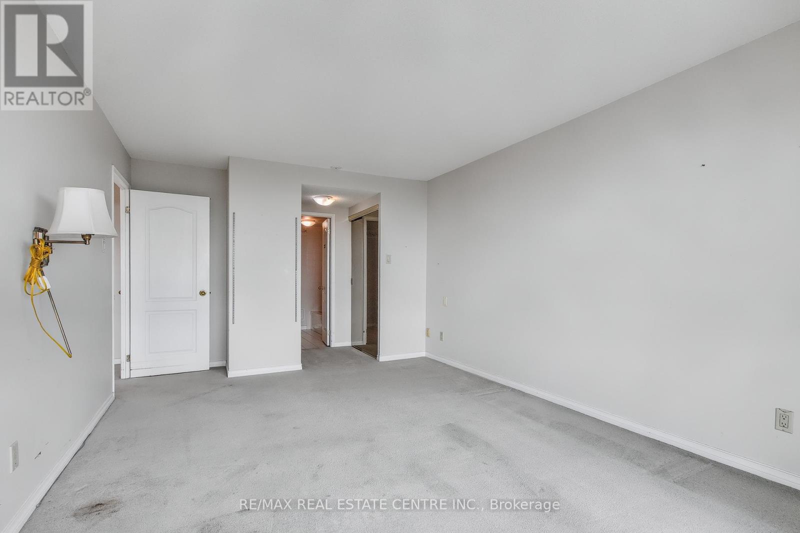 1109 - 100 Millside Drive, Milton, Ontario  L9T 5E2 - Photo 27 - W12544074