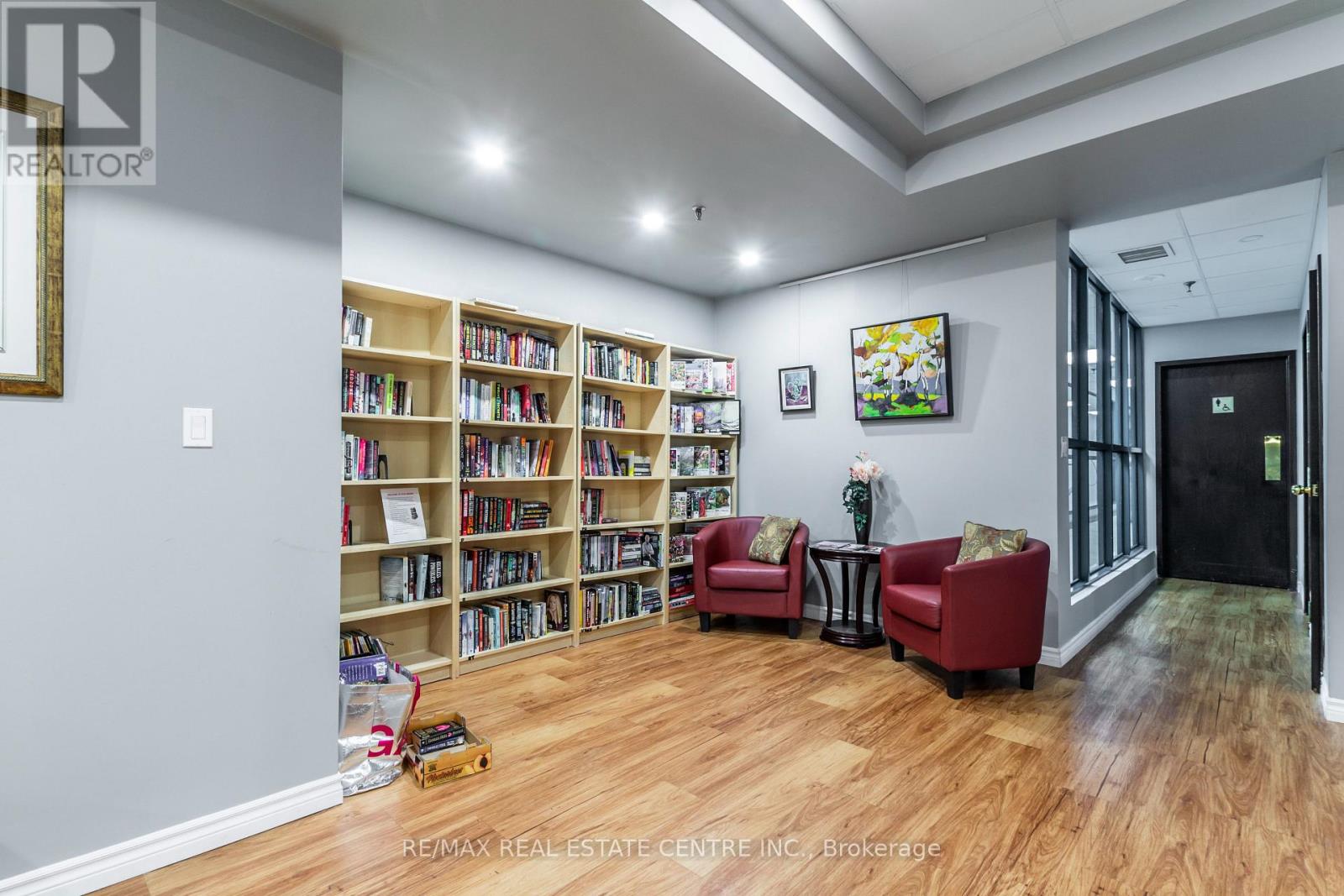 1109 - 100 Millside Drive, Milton, Ontario  L9T 5E2 - Photo 36 - W12544074