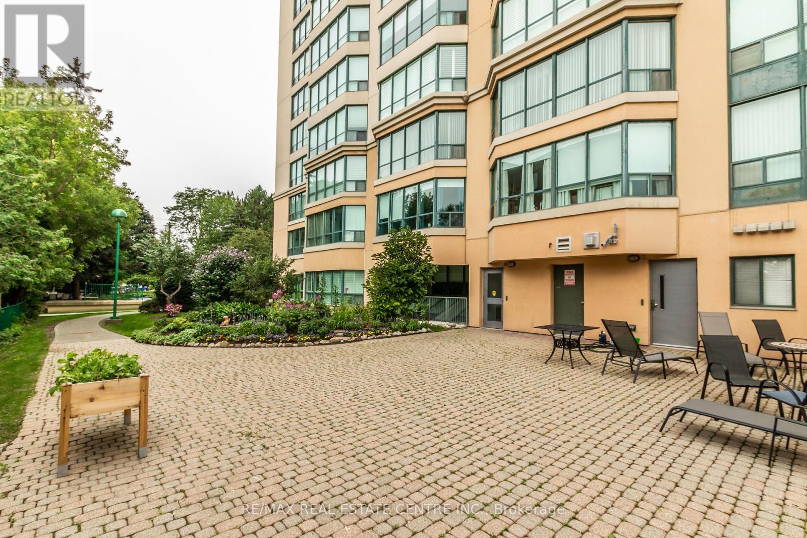 1109 - 100 Millside Drive, Milton, Ontario  L9T 5E2 - Photo 43 - W12544074